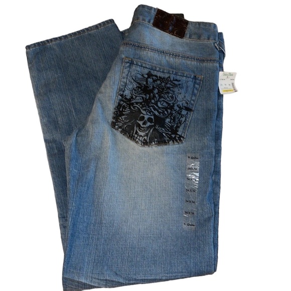 M. Gordon distressed men’s jeans with Skull design on back pocket 34 X 34 - Picture 12 of 15